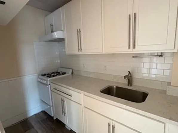 20 Coral Ave APT 7, Winthrop, MA 02152