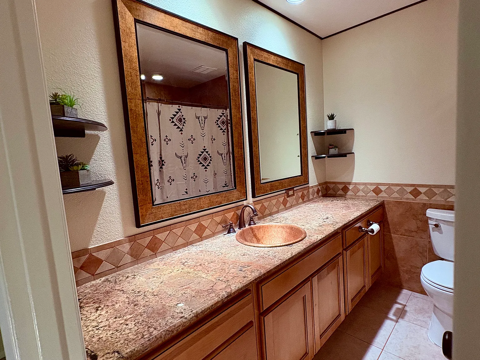 1410 E Bishop Dr — Photo 4