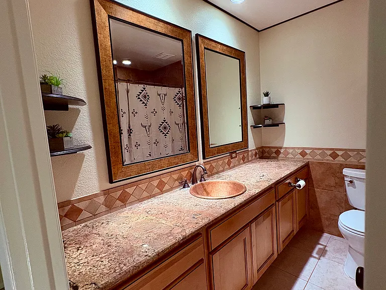 1410 E Bishop Dr — Photo 8