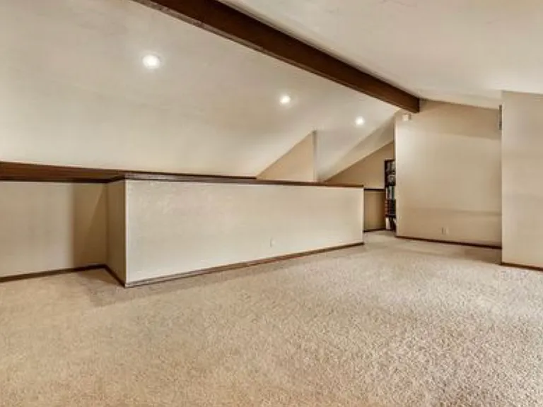 10204 Glendover Ave — Photo 10