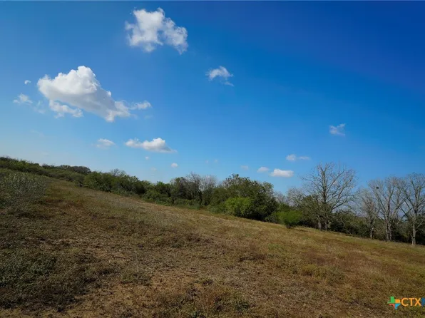 12 County Road 447, Waelder, TX 78959
