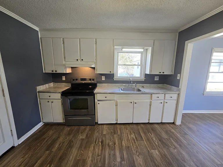 104 Merriman Ave — Photo 4