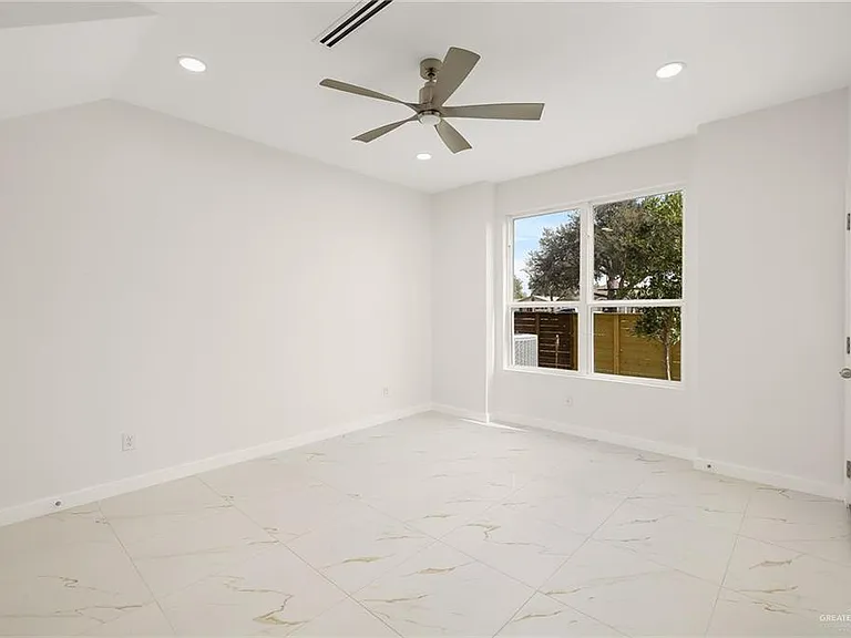 916 S Bicentennial Blvd — Photo 3