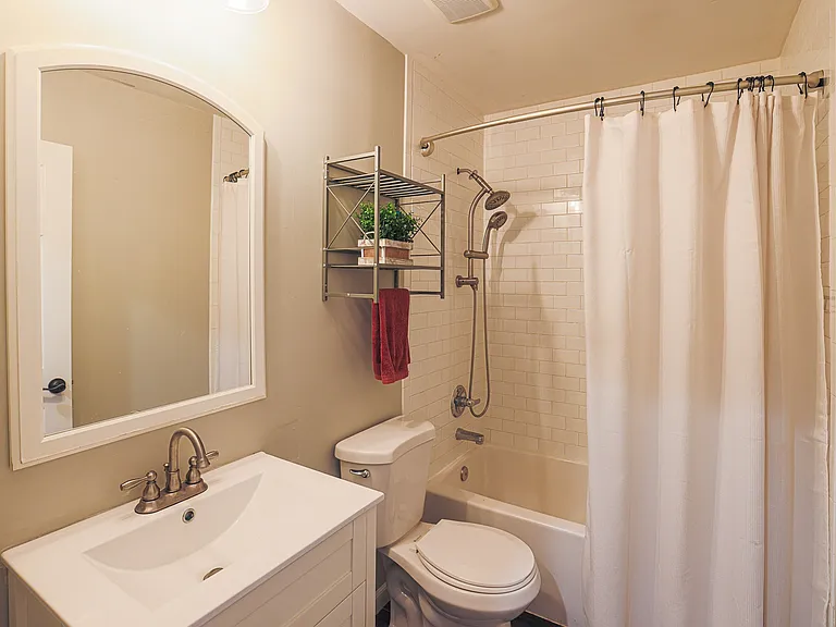9 N Linwood Ave — Photo 14