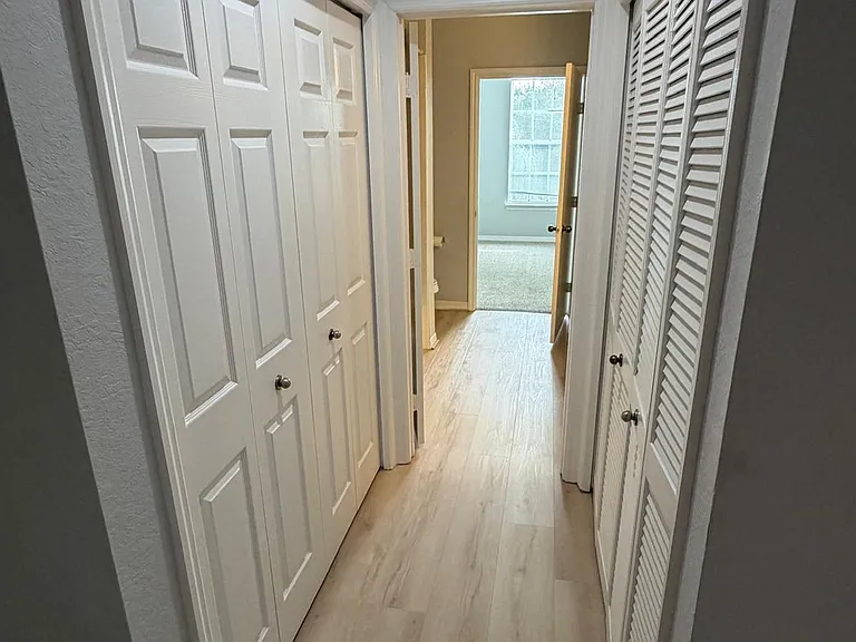 5180 Northridge Rd #301 — Photo 23