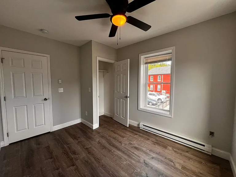 131 Main St — Photo 9
