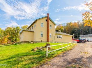 69 E Sterling Rd, Newfoundland, PA 18445