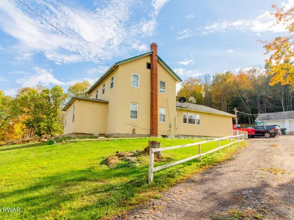 69 E Sterling Rd, Newfoundland, PA 18445