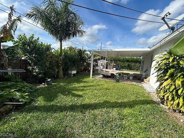 18464 Iris Rd — Photo 16