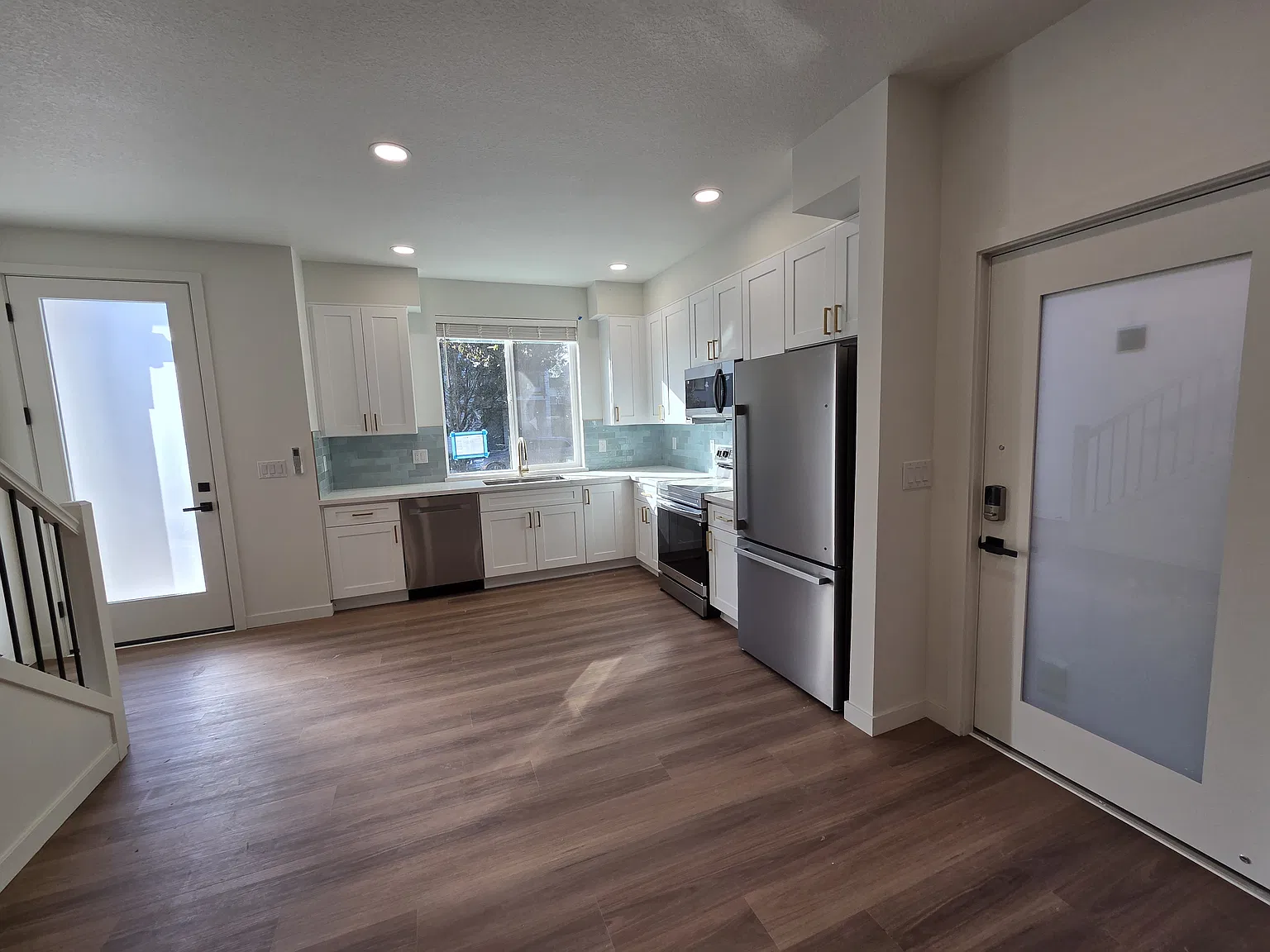 2 bed, 2.5 bath, 950 sqft, $2,595 — Photo 3