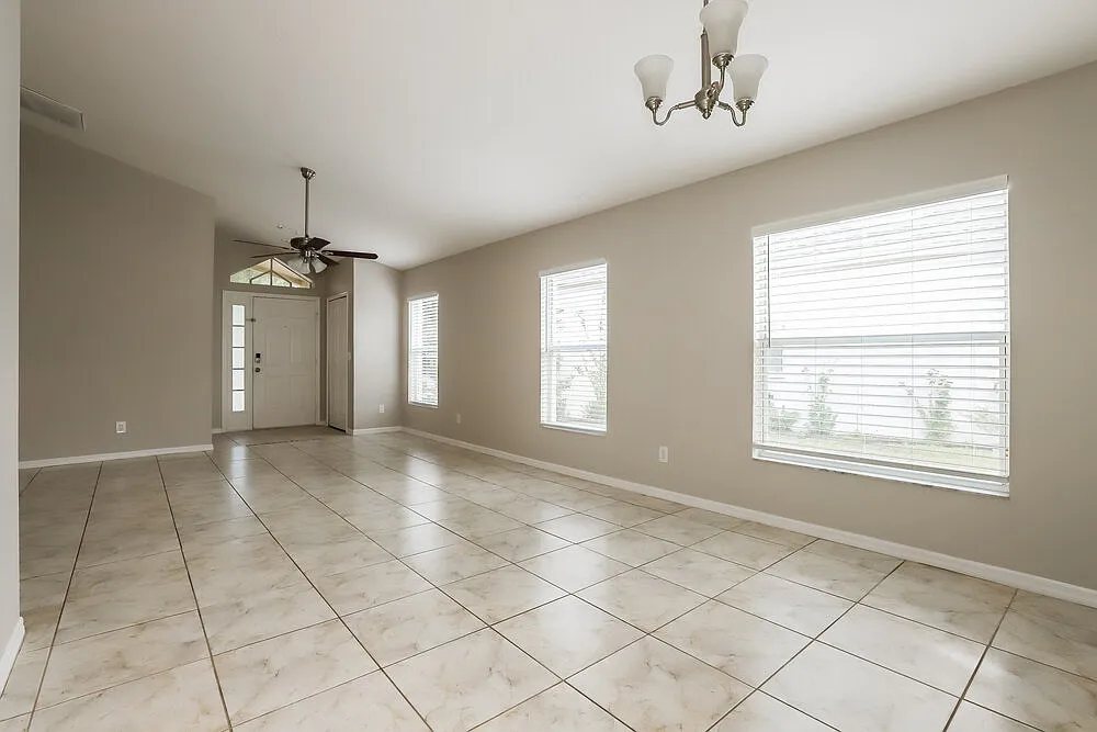 3 bed, 2.0 bath, 1314 sqft, $2,200 — Photo 4