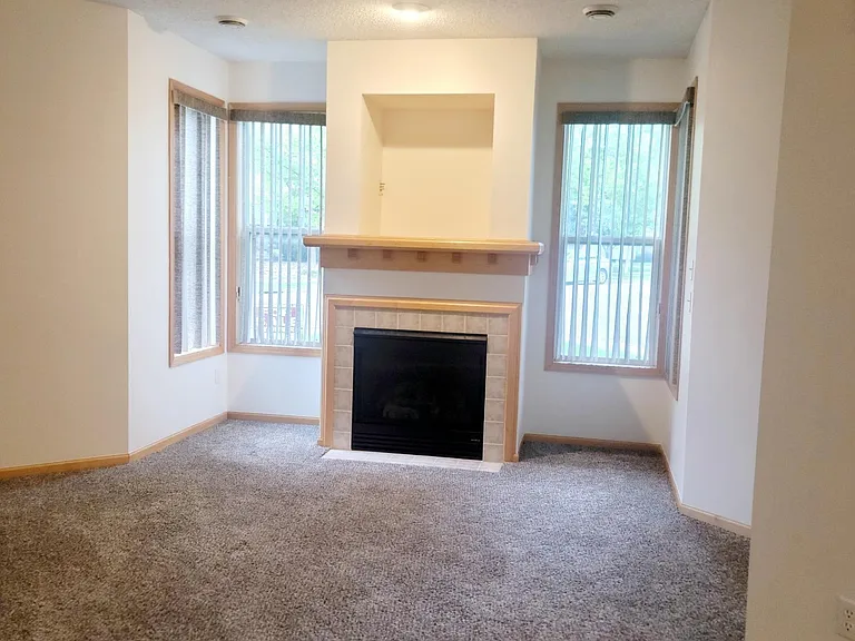 3049 Chamberlain St N #4 — Photo 12