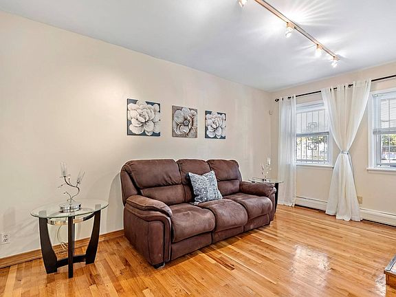 5th image of 110 Union Hall St #28