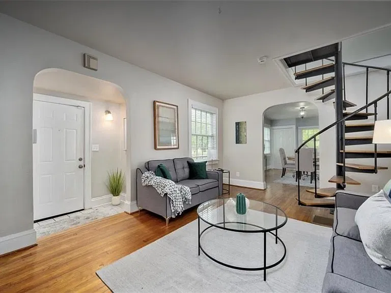 1412 Woodrow Ave — Photo 7
