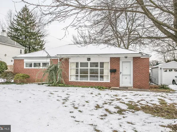 12 Hilltop Rd, Plymouth Meeting, PA 19462