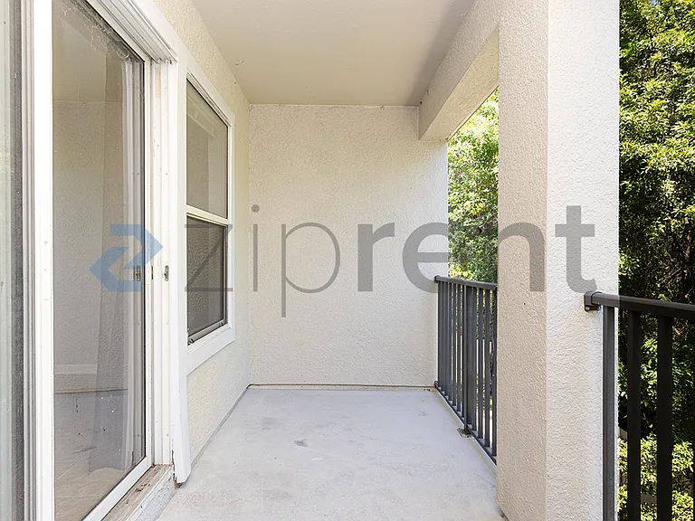 522 Wheaton Trent Pl — Photo 10