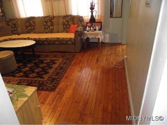 5th image of 758 Blandina St