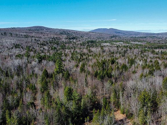 5th image of 792 Valley Road