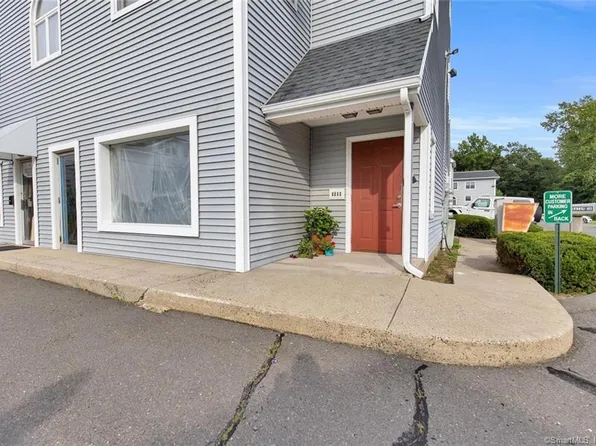 466 East Street #4A, Plainville, CT 06062