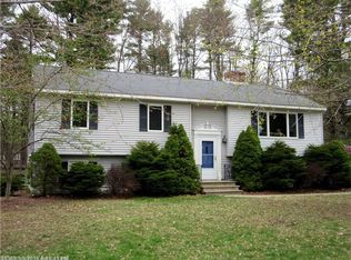 24 Old Farm Rd, Topsham, ME 04086