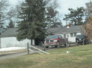 1443 W Highland Rd, Highland, MI 48357