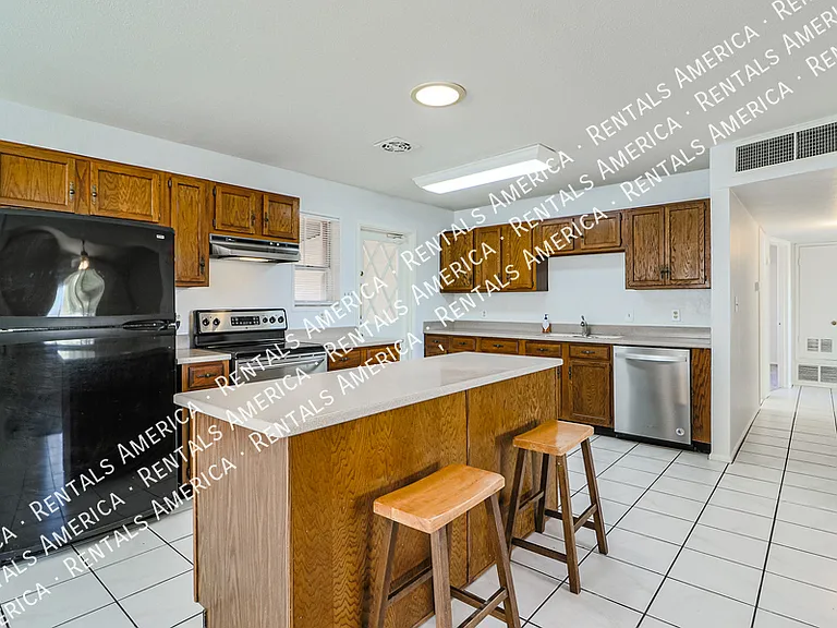 1314 N 70th St — Photo 11