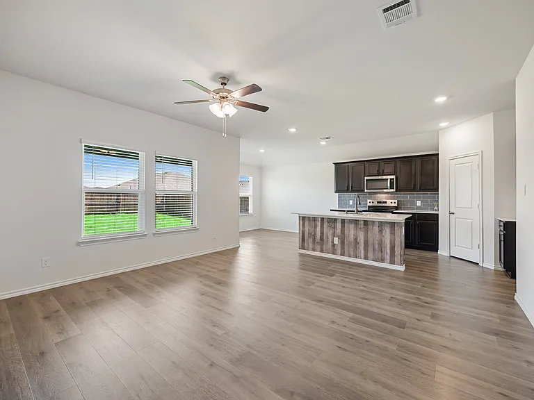 214 Crookedfield Dr — Photo 3