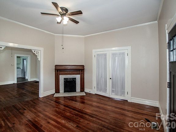 11th image of 316 S Race St