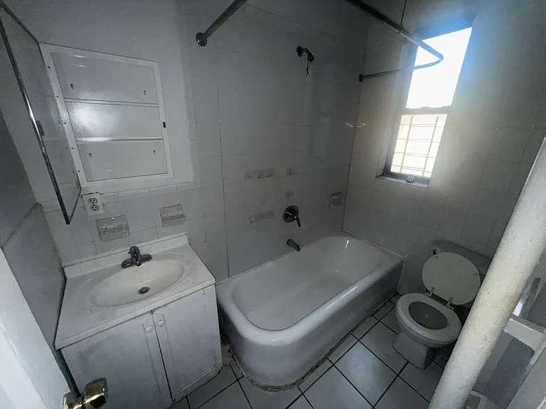 2080-2090 Grand Concourse #B22 — Photo 4