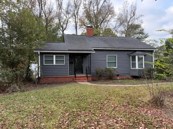 131 Columbus Dr, Savannah, GA 31405