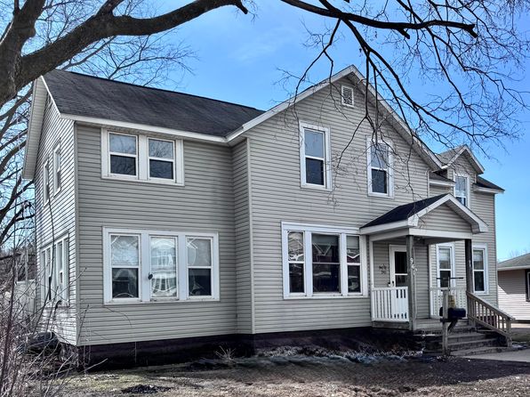 941 Main St #1/2
