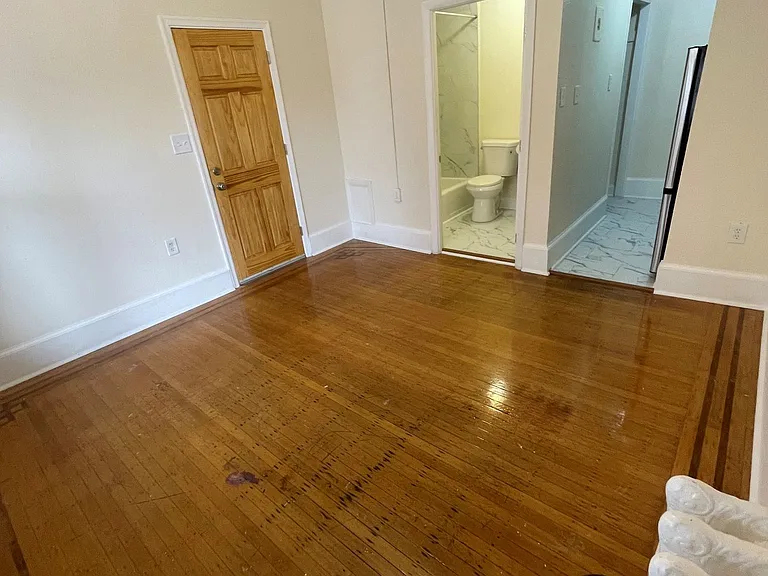 3007 N Calvert St — Photo 5