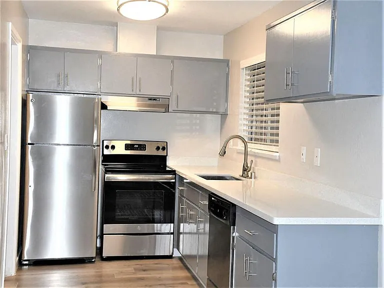 Trailhead Apartments at Tam Junction — Photo 10