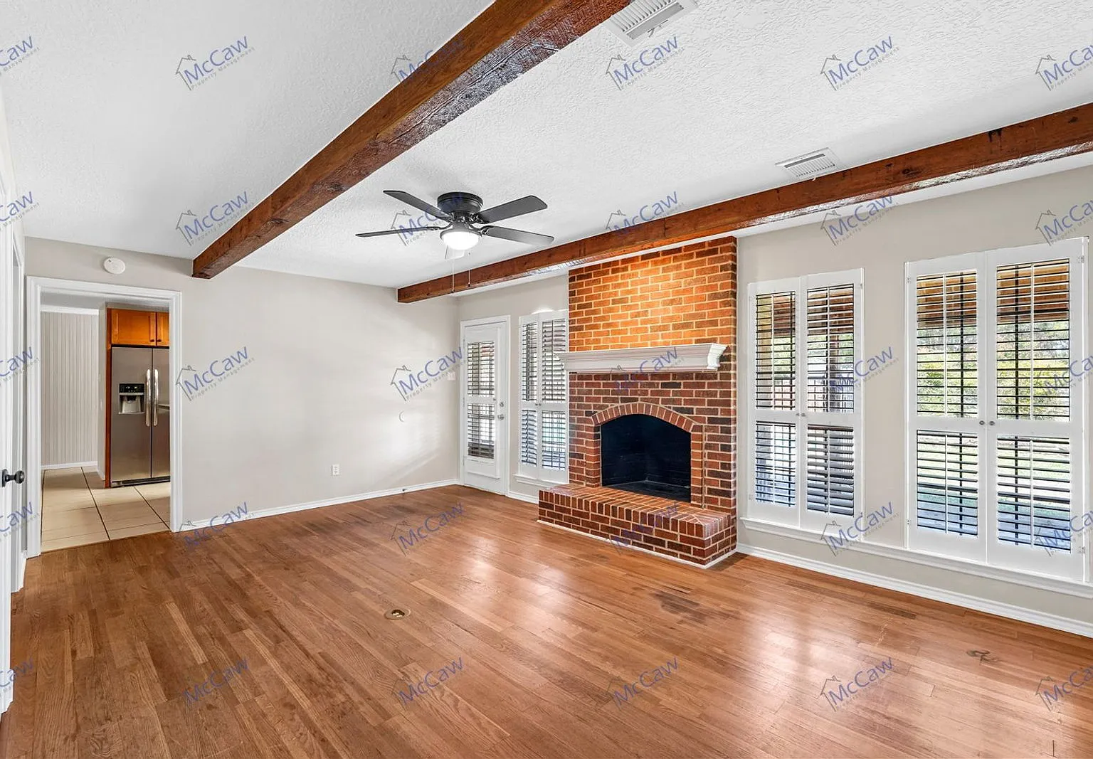 4 bed, 2.5 bath, 2340 sqft, $3,000 — Photo 3