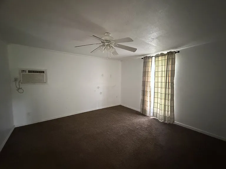 720 Searcy Ave — Photo 6