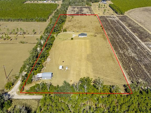 3rd image of 188 NW Lofton Rd