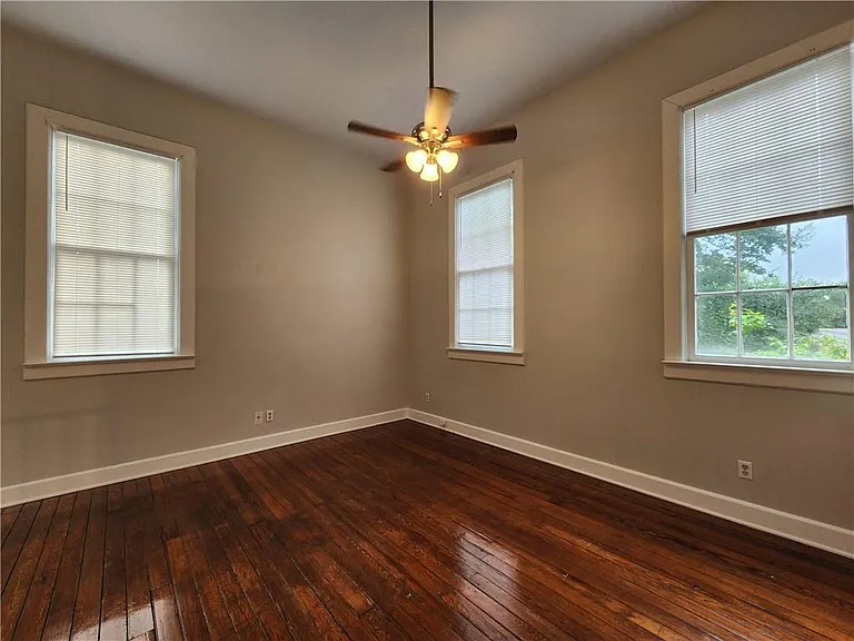 110 S Dearborn St #3 — Photo 4