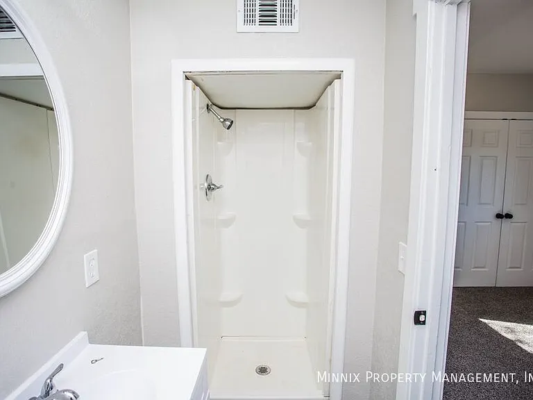 2725 63rd St #1 — Photo 36