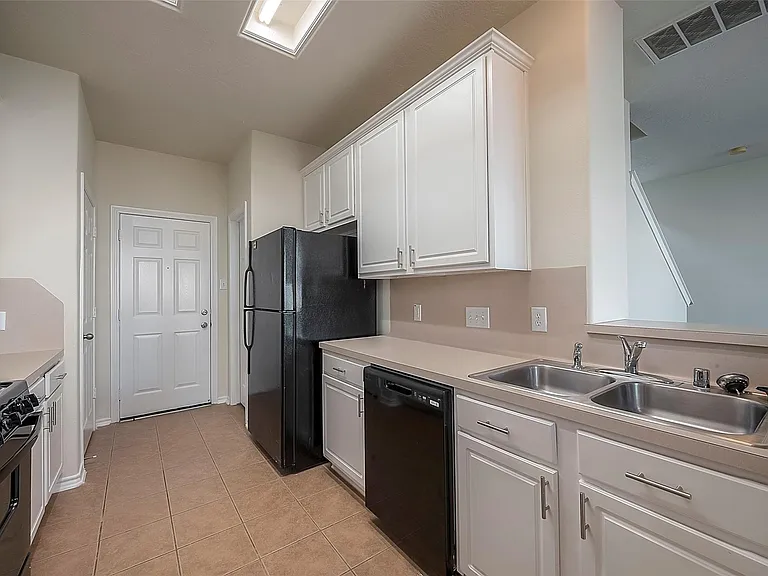 14330 Fairbuff Ln — Photo 14