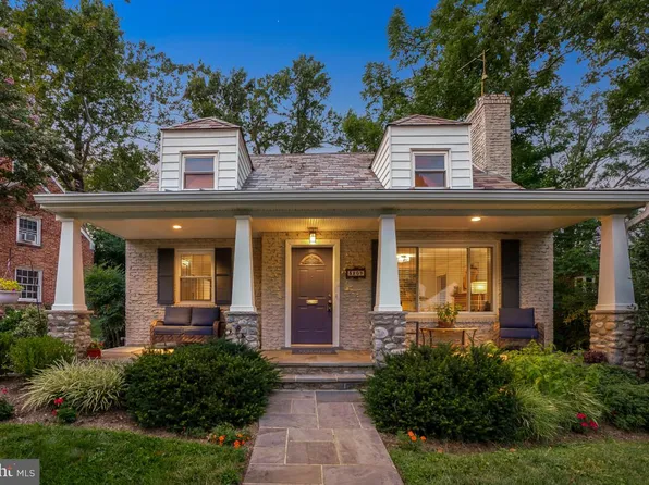 3209 Cummings Ln, Chevy Chase, MD 20815
