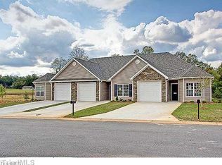 1602 Preston Woods, Winston Salem, NC 27127