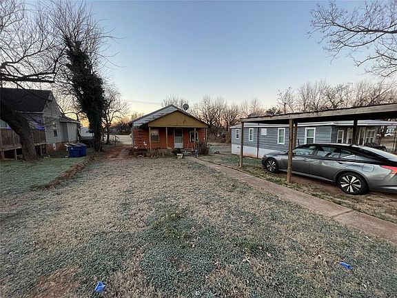 2nd image of 917 E Vilas Ave