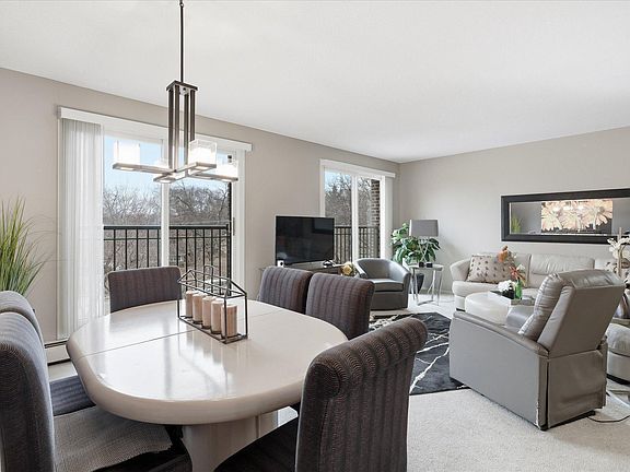 3rd image of 3412 Oak Ridge Rd APT 319