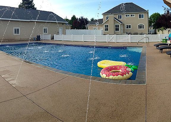 2nd image of 2239 W Kensington Park Dr