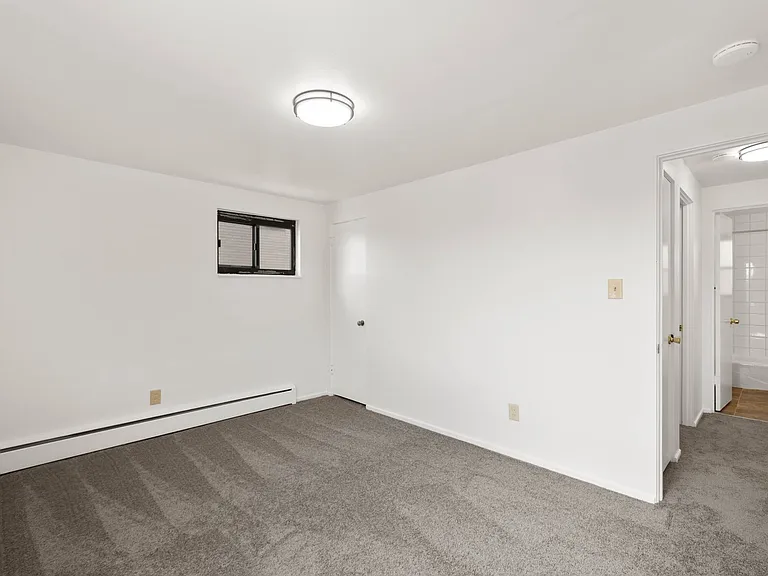 Lindberg Apartments — Photo 43