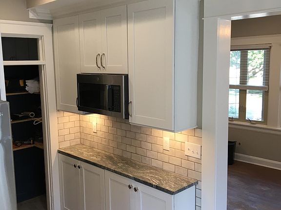 4th image of 2254 Francis Ln #1