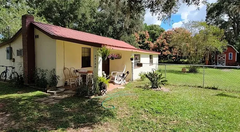 44140 Angus Ave — Photo 1