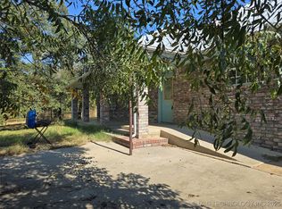 827 Acorn Rd, Ardmore, OK 73401