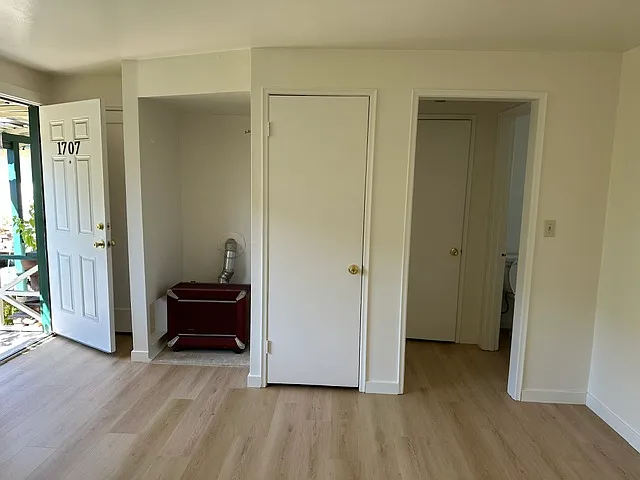 1707 NW Ione Pl #1707 — Photo 6