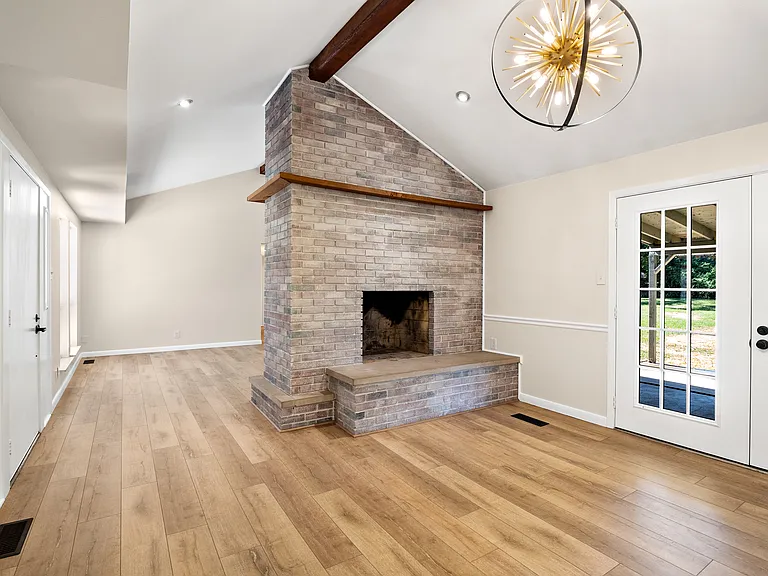 12215 Blackhall Dr — Photo 7
